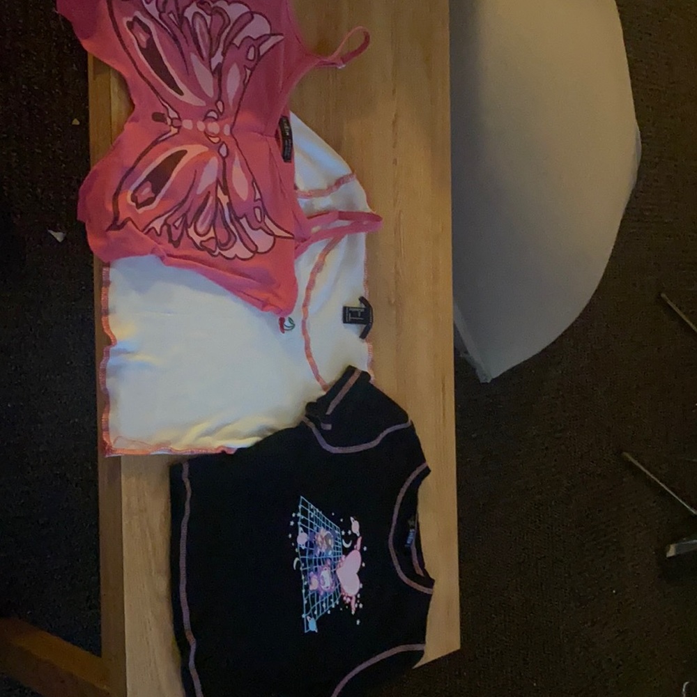 Summer Tops (Forever 21,). Very good condition (no tears, rips, or holes).